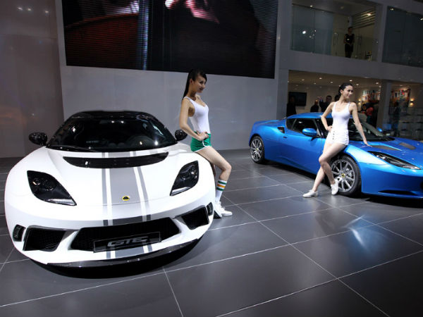 sexy model with fisker gte beijing auto show aid0154 sexy model with fisker gte beijing auto show aid0154