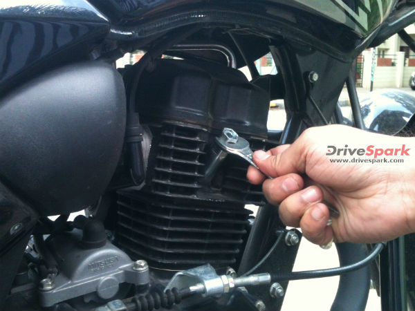 how to clean change bikes spark plug 1 how to clean change bikes spark plug 1