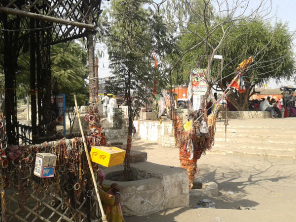 आखिर लोग इस बुलेट की क्यों करतें हैं पूजा