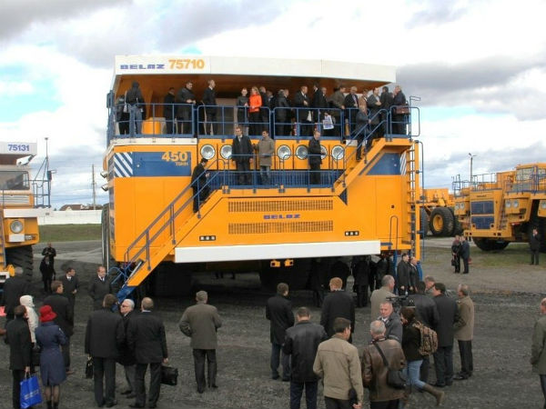 World's Largest Mining Dump Truck Belaz 75710