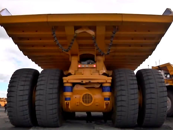 World's Largest Mining Dump Truck Belaz 75710