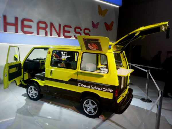 Maruti Omni Cafe; A Brilliant Idea For Street Food Vendors
