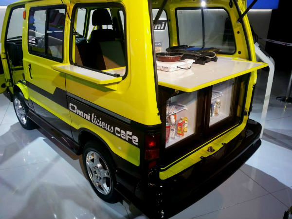Maruti Omni Cafe; A Brilliant Idea For Street Food Vendors