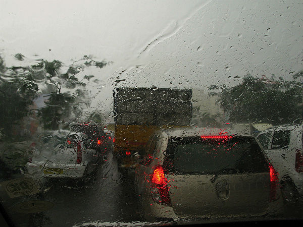 1. धीरे चलें