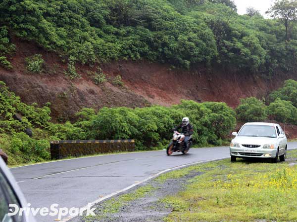 Tips: ड्राइव के वक्त बाइक और खुद को दुर्घटना से बचाने के तरीके