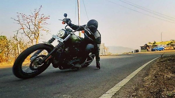 2018 हार्ले डेविडसन स्ट्रीट बॉब रिव्यू - एक दमदार सोलो क्रूजर