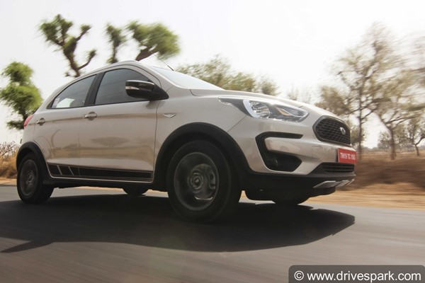 फोर्ड फ्रीस्टाइल टॉप फीचर्स: नया पेट्रोल इंजन, Sync3, TCS, ARP के साथ और भी बहुत कुछ