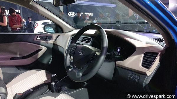 2018 Hyundai Elite i20: जानिए हुंडई की बेस्ट सेलिंग हैचबैक कार के बारे में सब कुछ
