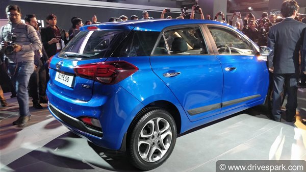 2018 Hyundai Elite i20: जानिए हुंडई की बेस्ट सेलिंग हैचबैक कार के बारे में सब कुछ