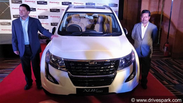 महिंद्रा की पॉपुलर एसयूवी XUV500 का फेसलिफ्ट वर्जन लॉन्च - कीमत 12.32 लाख से शुरू