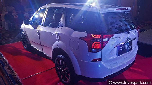 महिंद्रा की पॉपुलर एसयूवी XUV500 का फेसलिफ्ट वर्जन लॉन्च - कीमत 12.32 लाख से शुरू