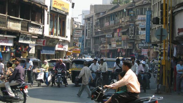 पुणे से आई है चौंका देनेवाली खबर - वाहनों की संख्या शहर की जनसंख्या से भी ज्यादा