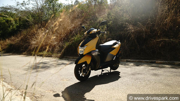 टीवीएस NTorq 125 - 125 सीसी की इस प्रीमियम स्कुटर के बारे में वो सब कुछ जो आपको जानना चाहिए