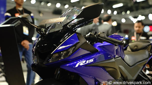 भारत की सबसे पॉपुलर स्पोर्ट्स बाइक Yamaha R15 V3.0 के बारे में ये बातें आपको जरूर जाननी चाहिए