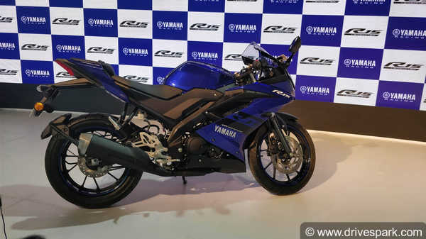 भारत की सबसे पॉपुलर स्पोर्ट्स बाइक Yamaha R15 V3.0 के बारे में ये बातें आपको जरूर जाननी चाहिए