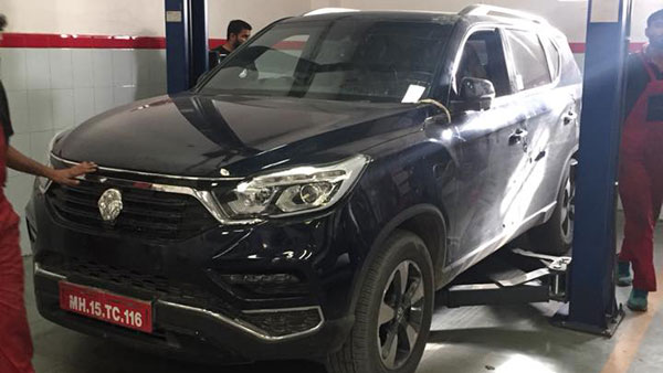 महिंद्रा XUV700 टेस्टिंग के दौरान हुई स्पॉट - टोयोटा फॉर्च्यूनर से है मुकाबला