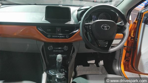 टाटा ने अपनी फ्लैगशीप SUV नेक्सन का AMT वर्जन किया लॉन्च - जानें कीमत