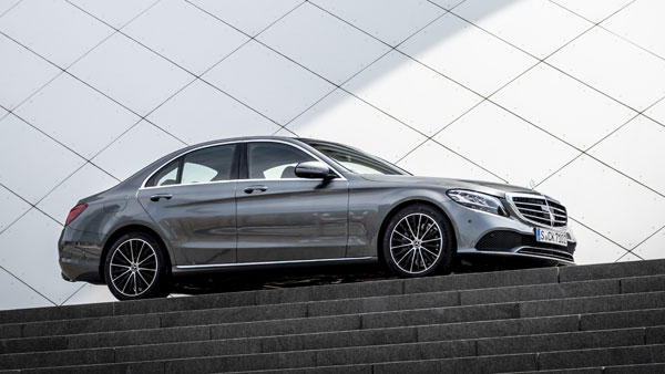 Mercedes-Benz जल्द पेश करेगा C-class का नया अवतार