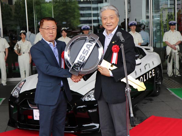 पुलिस को दान में दे दी करोड़ों की Nissan GT-R कार, जानिए वजह