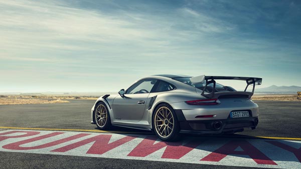 3.88 करोड़ की Porsche 911 GT2 RS भारत में लॉन्च - जानें खूबियां