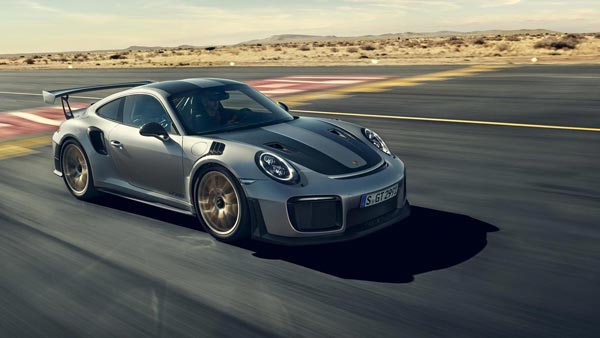3.88 करोड़ की Porsche 911 GT2 RS भारत में लॉन्च - जानें खूबियां