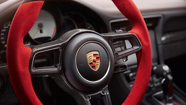 3.88 करोड़ की Porsche 911 GT2 RS भारत में लॉन्च - जानें खूबियां