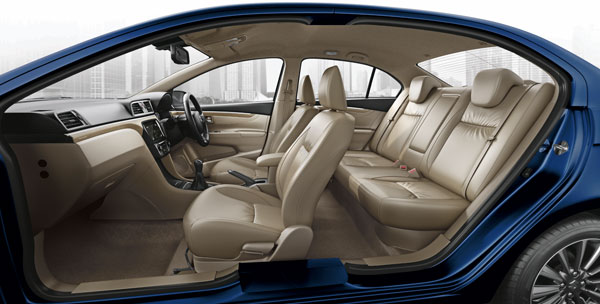 नई Maruti Ciaz 2018 और पुरानी सियाज में क्या है अंतर?