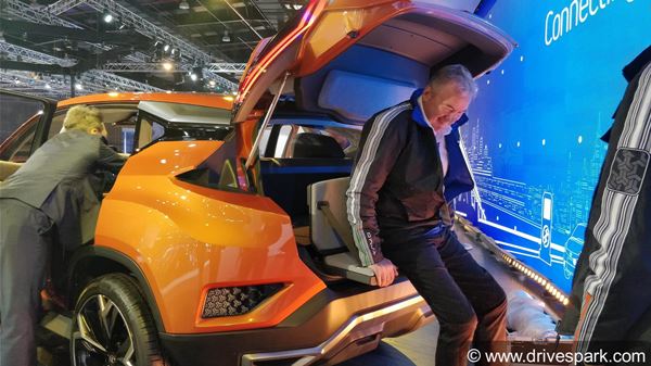 एक्सक्लूसिव: टाटा हैरियर (H5X) SUV बैंगलोर में टेस्टिंग के दौरान हुई स्पॉट