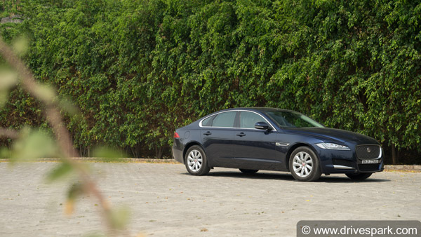 Jaguar XF 20d Road Test Review — जानिए इस कार में क्या है खास?