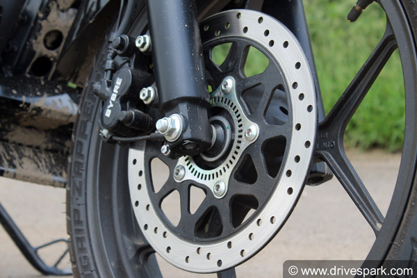 Suzuki Intruder 150 रिव्यू: बजट में बेहतर क्रूजर बाइक