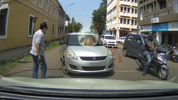 न करें रॉन्ग-साइड ड्राइविंग, वरना हो सकता है ये हश्र
