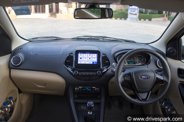New Ford Aspire 2018 Review — पूरी डिटेल के साथ जानिए इस कार में क्या है खास?