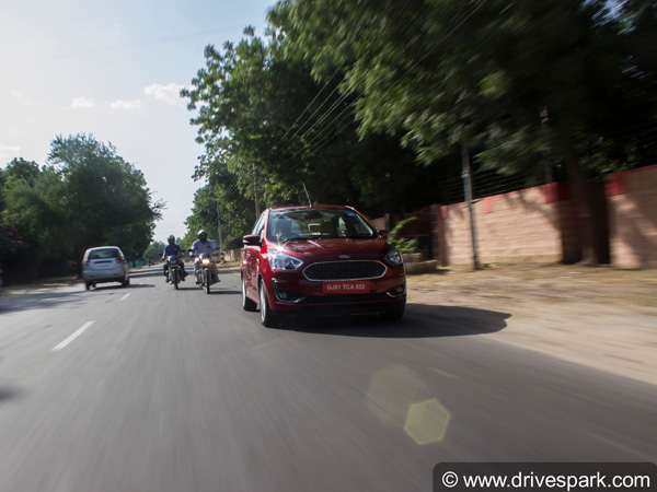 New Ford Aspire 2018 Review — पूरी डिटेल के साथ जानिए इस कार में क्या है खास?