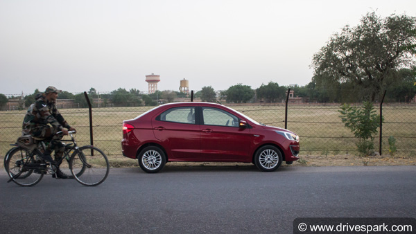 New Ford Aspire 2018 Review — पूरी डिटेल के साथ जानिए इस कार में क्या है खास?