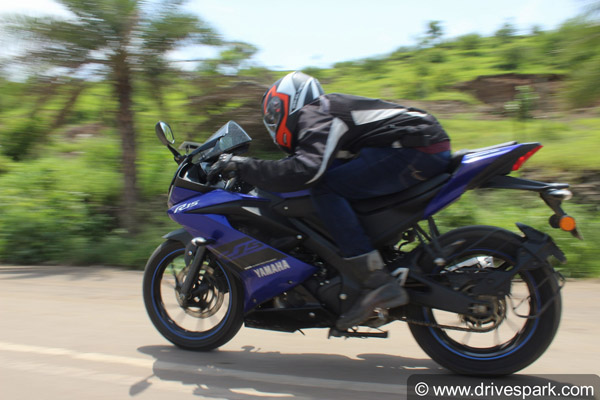 2018 Yamaha R15 V3 Review — जानिए कितनी दमदार है ये बाइक?
