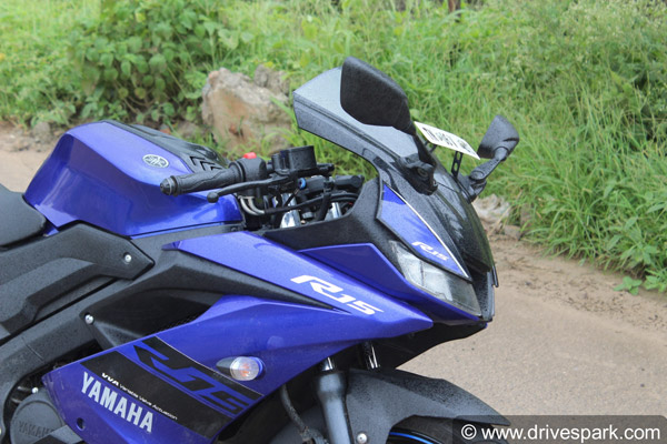 2018 Yamaha R15 V3 Review — जानिए कितनी दमदार है ये बाइक?