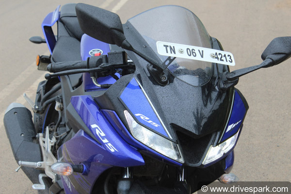 2018 Yamaha R15 V3 Review — जानिए कितनी दमदार है ये बाइक?