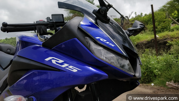 2018 Yamaha R15 V3 Review — जानिए कितनी दमदार है ये बाइक?