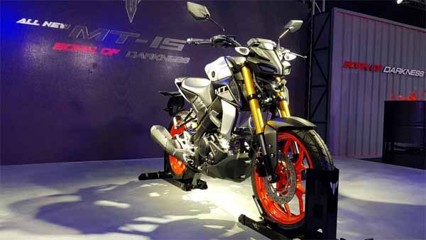बजाज पल्सर और अपाचे RTR के टक्कर में आ रही है यामाहा MT-15