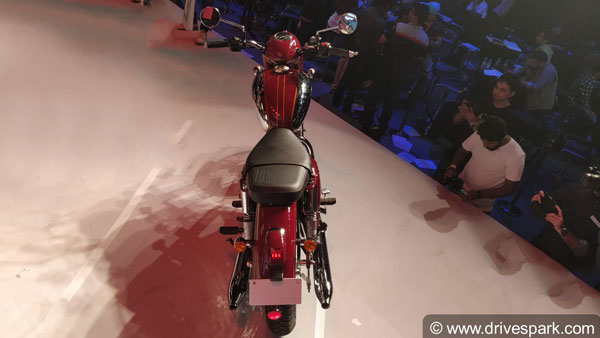 New Jawa Review (First Look): जानिए क्या है इसमें खास?