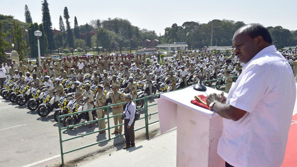 बेंगलुरु पुलिस के दश्ते में शामिल हुई 911 TVS Apache RTR बाइकें
