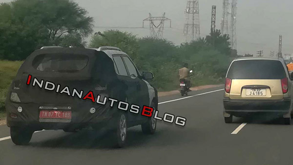 लॉन्च से पहले टेस्टिंग के दौरान स्पॉट हुई हुंडई कारलीनो SUV (स्टिक्स)
