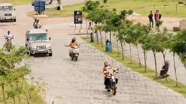 इस बाबा ने खरीदी 21.42 लाख की ब्रांड न्यू डुकाटी मल्टीस्ट्राडा 1260 — जानें क्या है खास?