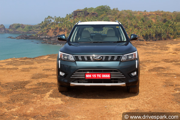 महिंद्रा XUV300 रिव्यू ー जानिये कितनी बेहतर है महिंद्रा की यह नई एसयूवी, पढ़िए कीमत, फीचर्स व अन्य जानकारियां
