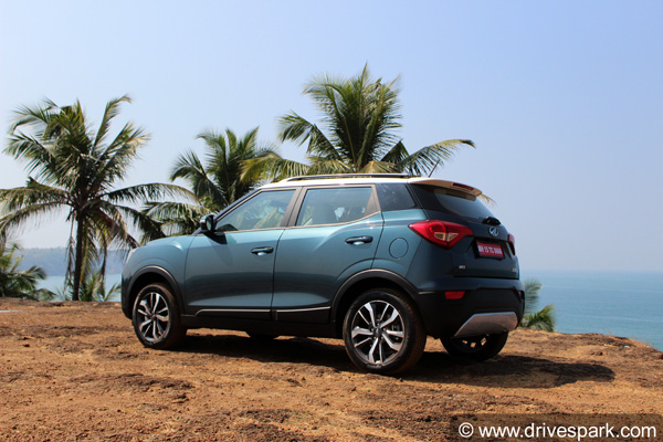 महिंद्रा XUV300 रिव्यू ー जानिये कितनी बेहतर है महिंद्रा की यह नई एसयूवी, पढ़िए कीमत, फीचर्स व अन्य जानकारियां