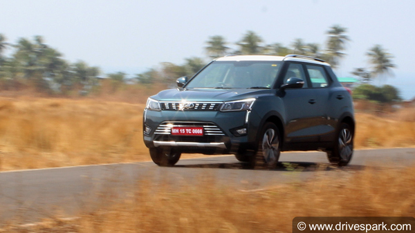 महिंद्रा XUV300 रिव्यू ー जानिये कितनी बेहतर है महिंद्रा की यह नई एसयूवी, पढ़िए कीमत, फीचर्स व अन्य जानकारियां
