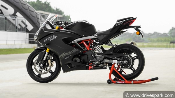 TVS ने APACHE RR310 को फ्री में अपग्रेड करने की पेशकश की