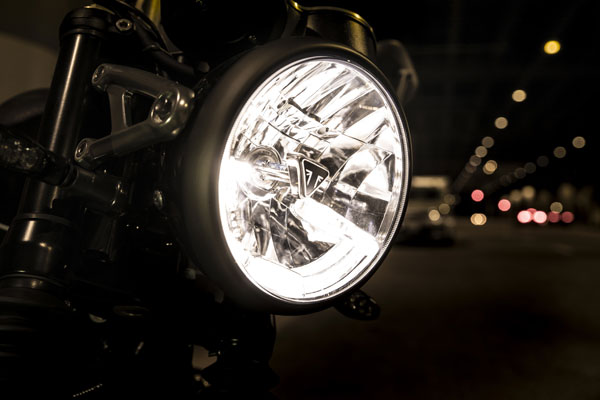 भारत में इस महीने लॉन्च होगी 2019 Triumph Speed Twin, इतनी तेज होगी यह बाइक