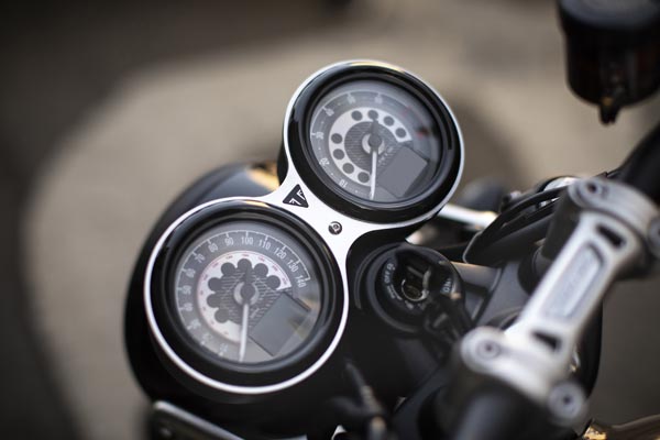भारत में इस महीने लॉन्च होगी 2019 Triumph Speed Twin, इतनी तेज होगी यह बाइक