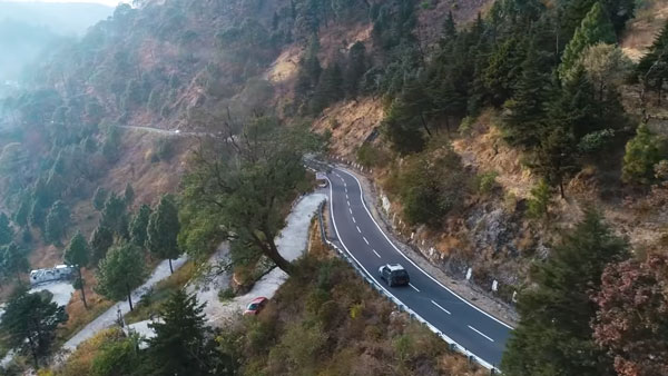 हुंडई वेन्यू का नया टीजर वीडियो जारी, ऊँचे पहाड़ो व बर्फीले मौसम में किया गया टेस्ट